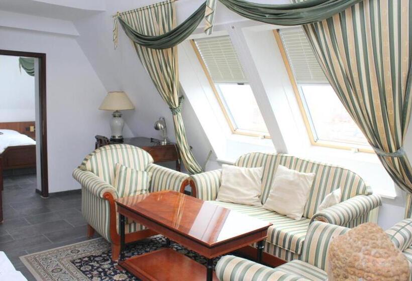 스위트, Astoria Am Urachplatz