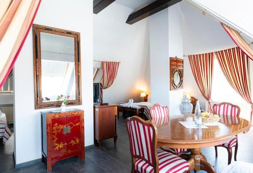 스위트, Astoria Am Urachplatz