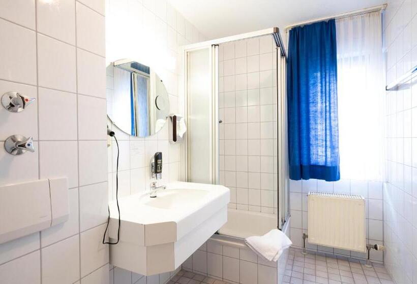 스탠다드 발코니 룸, Astoria Am Urachplatz