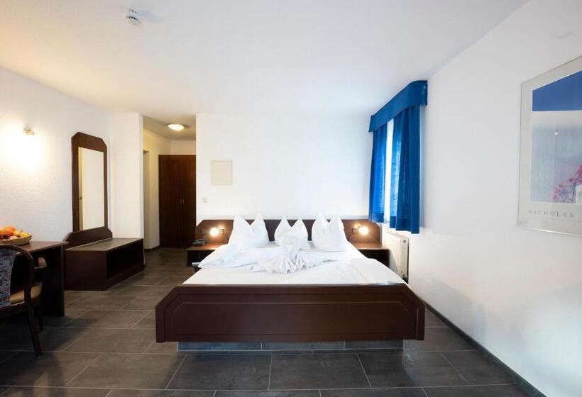 스탠다드 발코니 룸, Astoria Am Urachplatz