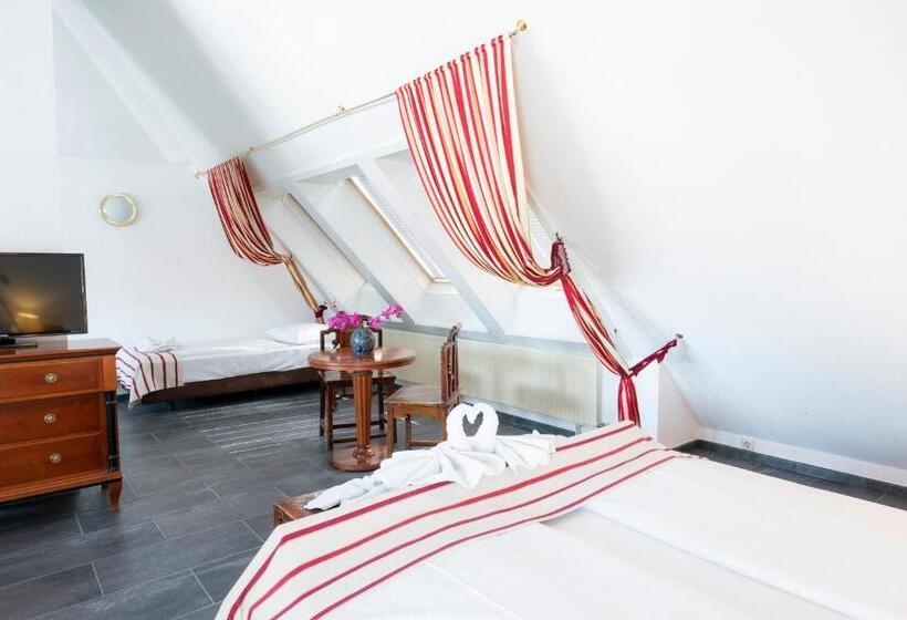 스위트, Astoria Am Urachplatz