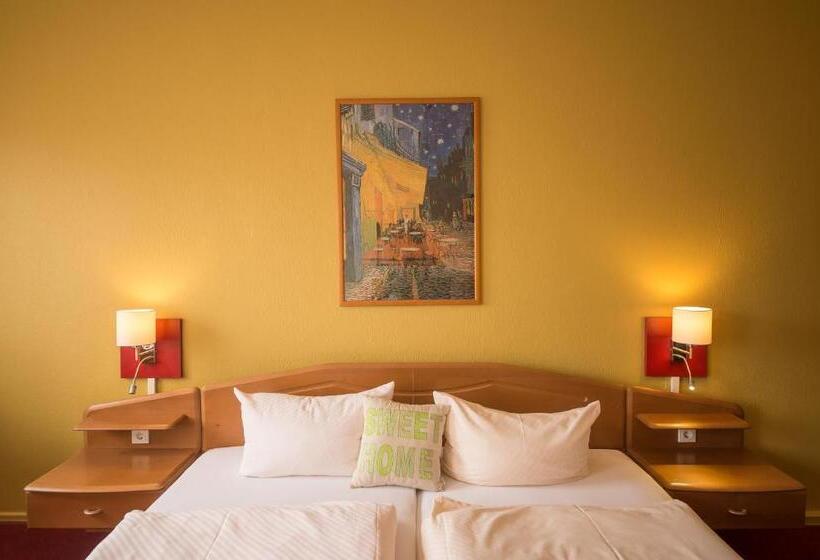 Номер Стандарт, Leander