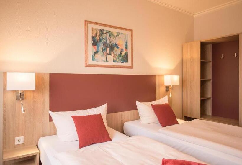 Номер Стандарт, Leander