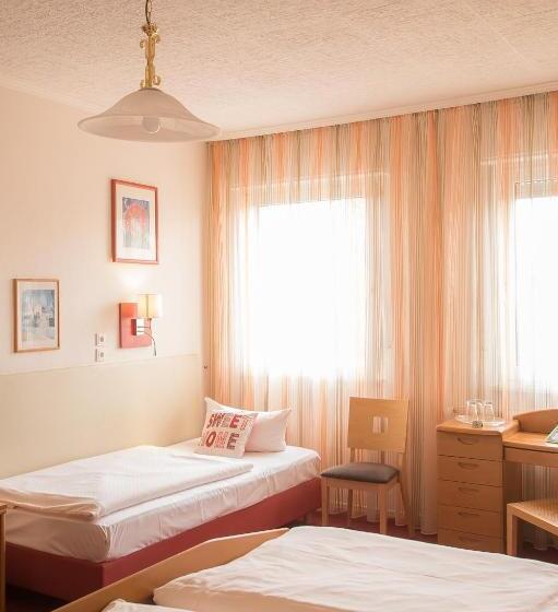 Номер Стандарт, Leander