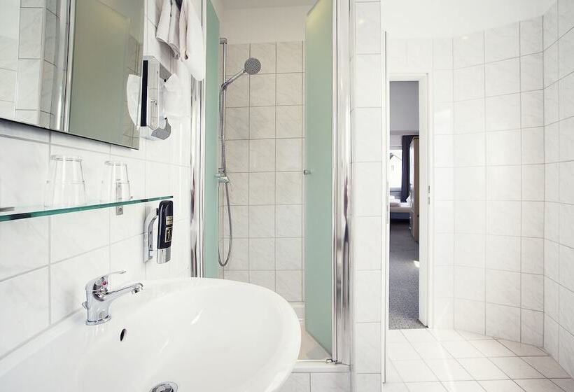 Номер Стандарт, Lowenguth