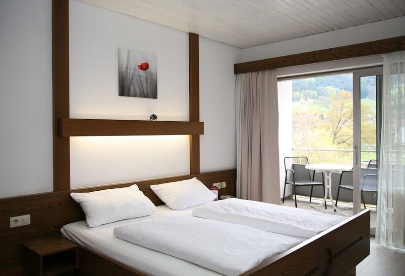 غرفة عائلية, Pflug