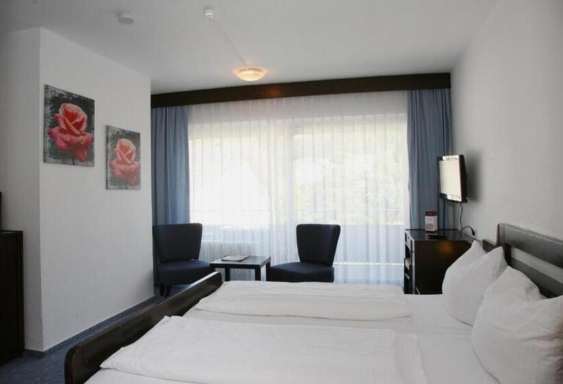 غرفة كومفورت, Pflug