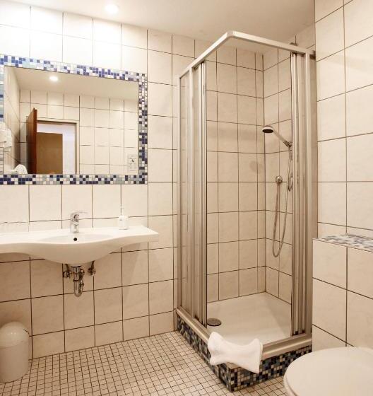 スタンダードシングルルーム, Rennschuh