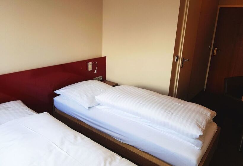 スタンダードルーム, Rennschuh