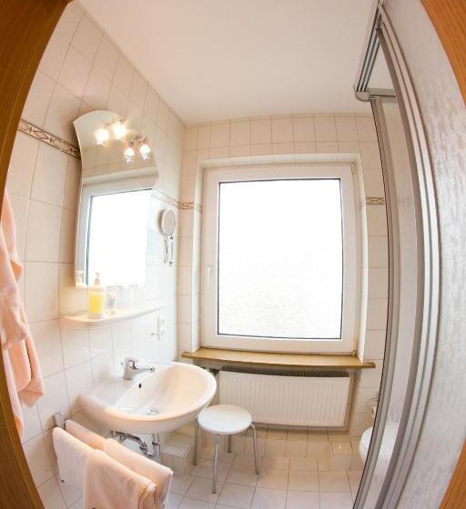 غرفة قياسية فردية, Restaurant Krone