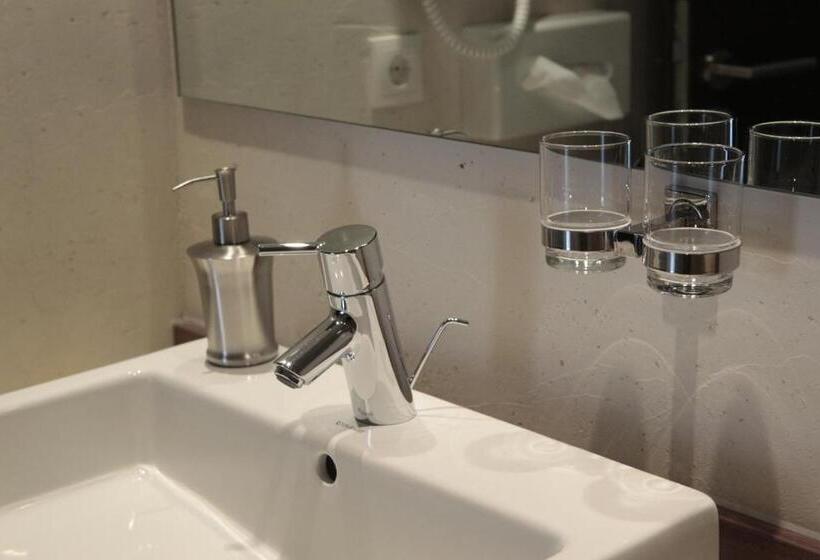 חדר סטנדרט יחיד, Restaurant Pfälzer Hof