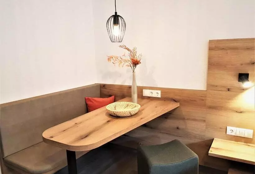スタンダードルーム, Restaurant Pfälzer Hof