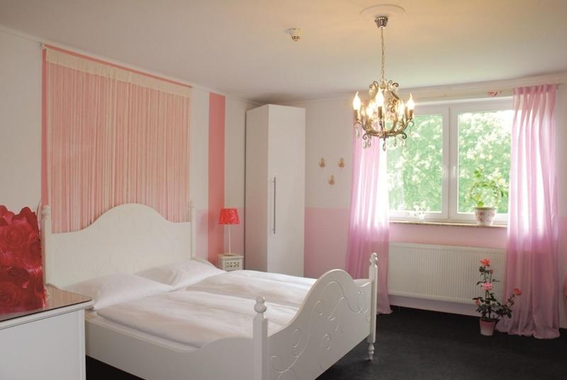 غرفة قياسية فردية, Rosenhof