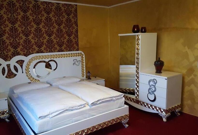 غرفة قياسية ذات طابع خاص, Rosenhof