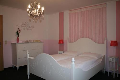 غرفة قياسية ذات طابع خاص, Rosenhof