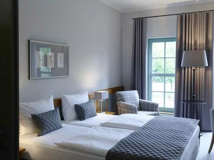Comfort Room, Schloss Hotel Dresden Pillnitz