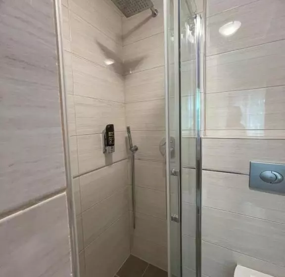 Standard Single Room, Sonne