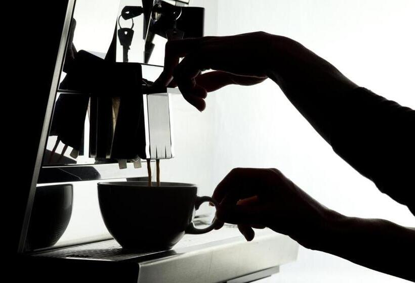 标准单人间, Weissach Am Neuenbühl