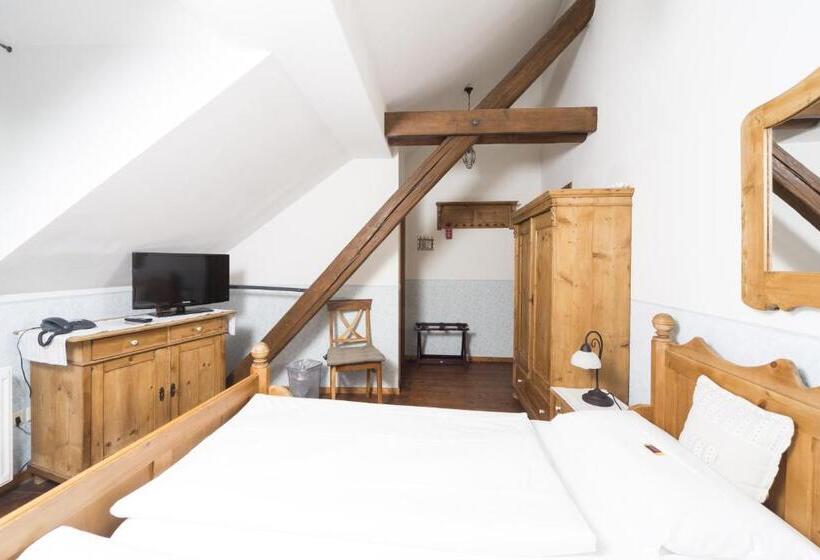 スタンダードルーム, Altes Stadttor