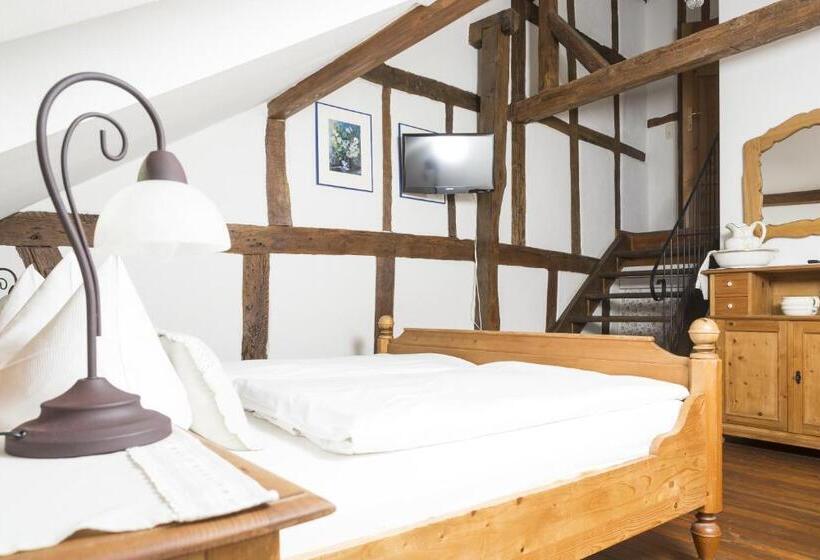 スタンダードルーム, Altes Stadttor