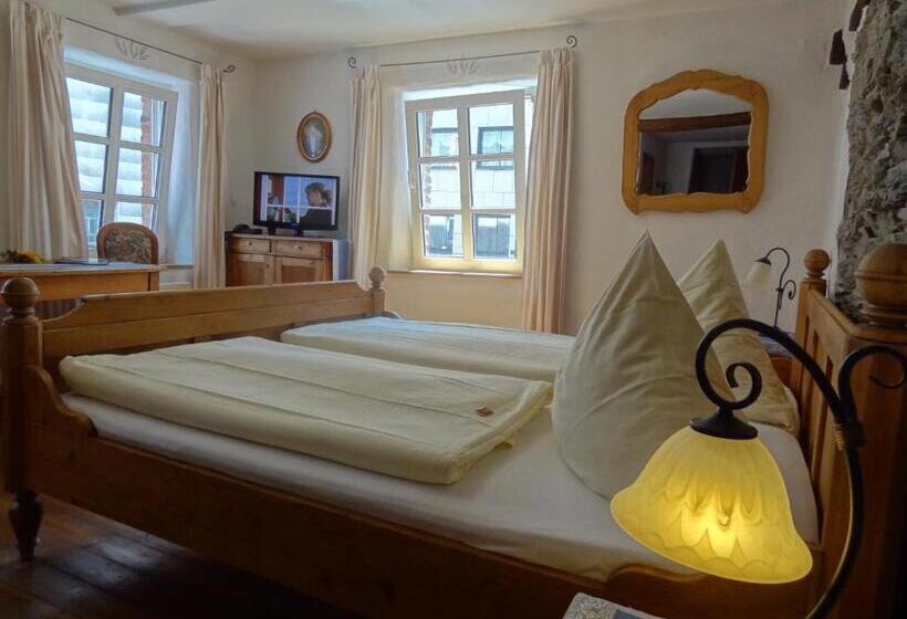 スタンダードルーム, Altes Stadttor