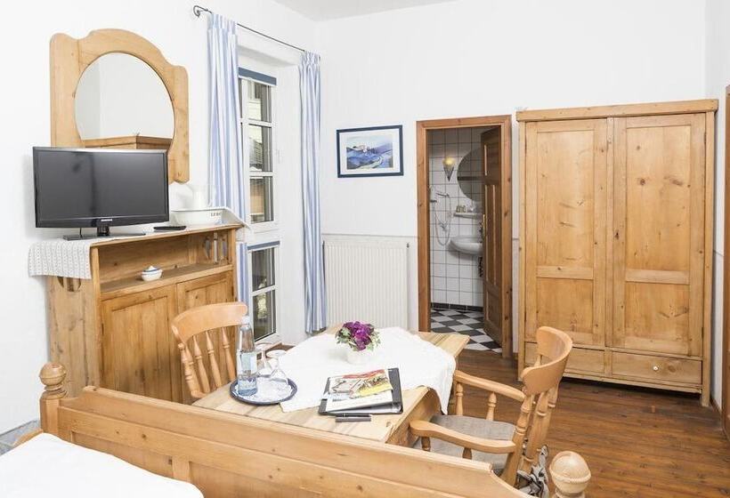 スタンダードルーム, Altes Stadttor