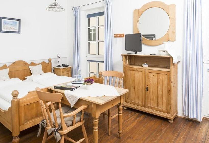 スタンダードルーム, Altes Stadttor