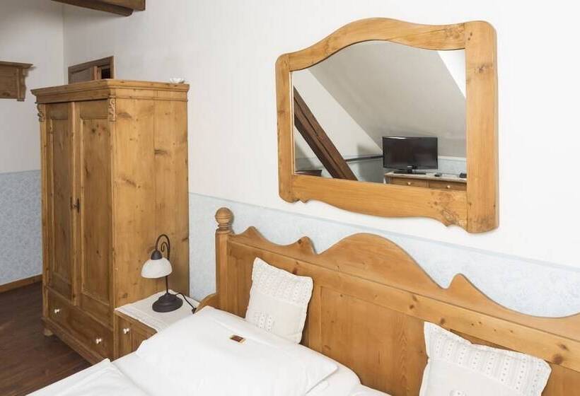 スタンダードルーム, Altes Stadttor