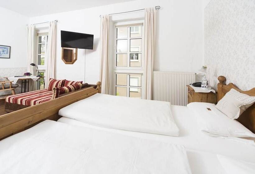 スタンダードルーム, Altes Stadttor