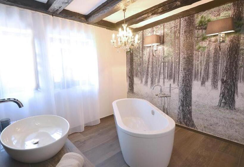 סוויטת ג'וניור עם טרסה, Villa Delange