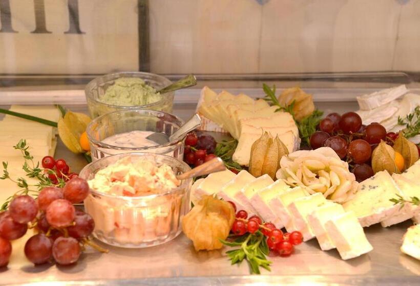 סוויטת ג'וניור עם טרסה, Villa Delange