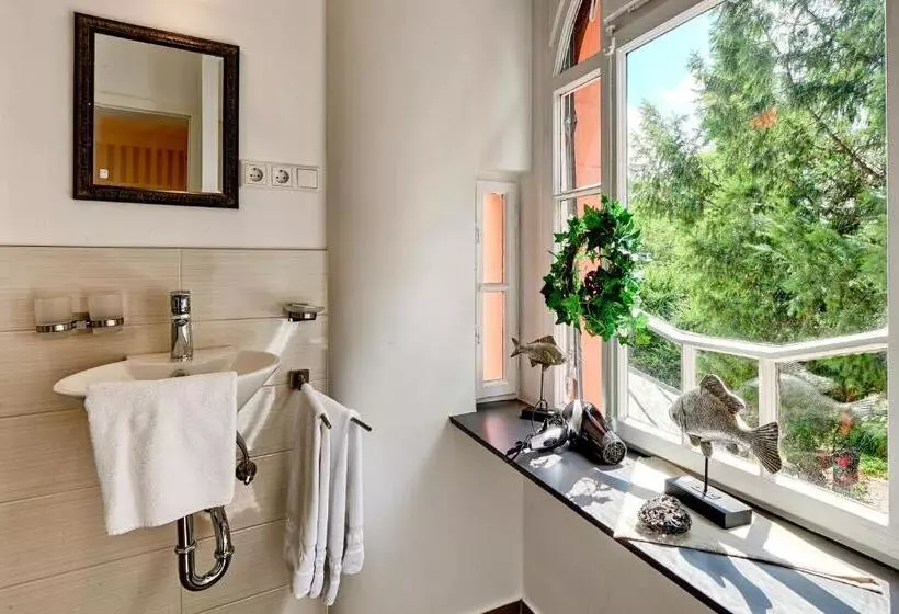 Comfort-huone, Villa Delange