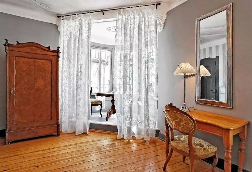 Comfort-huone, Villa Delange