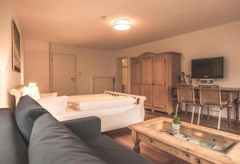 Classic room with balcony, Boutique Wellnesshotel Landmann