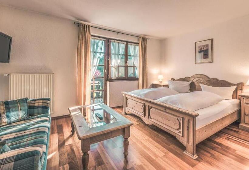 Classic room with balcony, Boutique Wellnesshotel Landmann