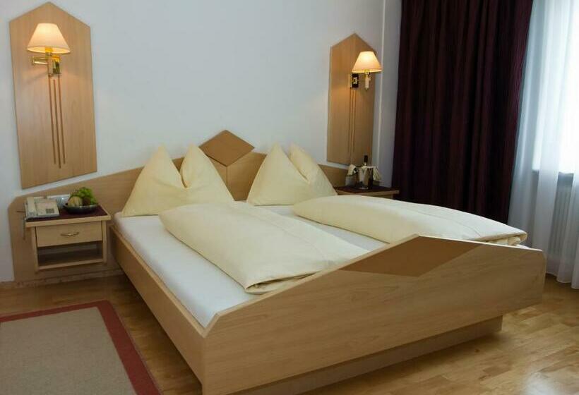 Номер Стандарт, Pension Clara