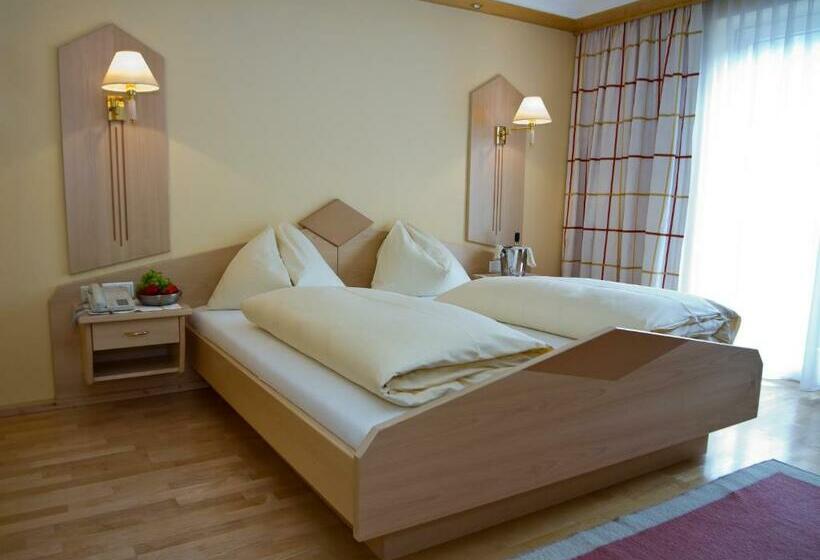 Номер Стандарт, Pension Clara