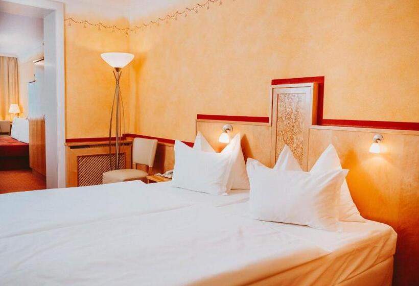 غرفة عائلية, Brücklwirt