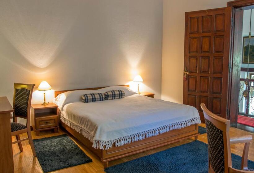 اتاق لوکس, Daria Dworek Myśliwski