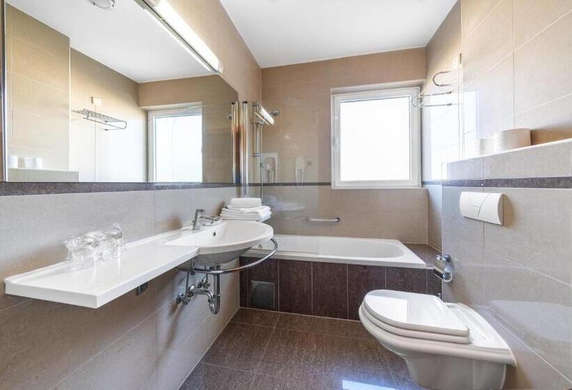 바다 전망 스위트, Duje