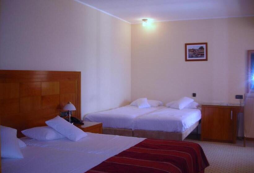 수피리어 룸, Duje