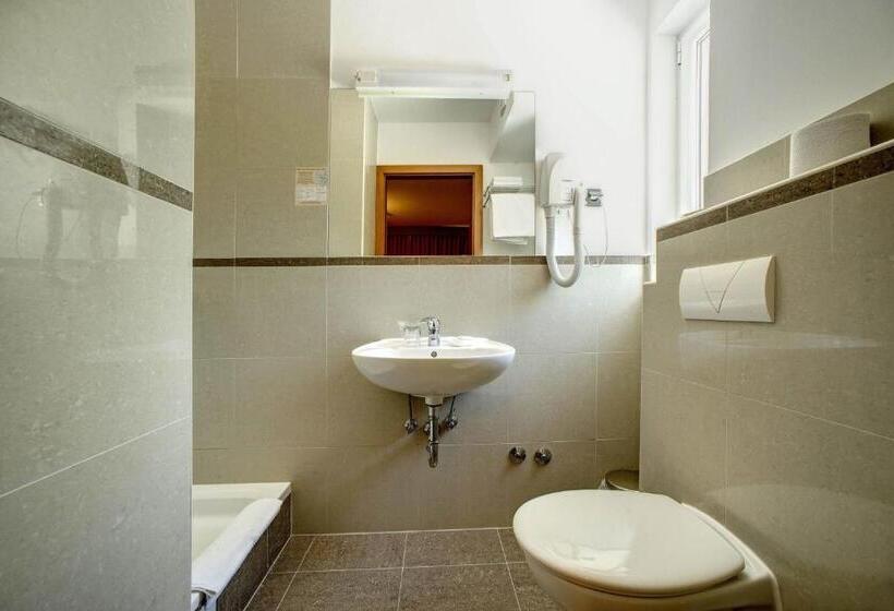 가든 전망 싱글룸, Duje