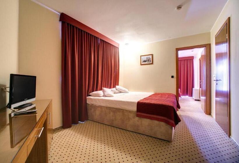 디럭스 패밀리 룸, Duje