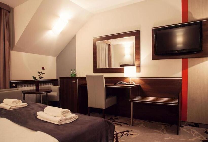 Quarto Estandar, Era