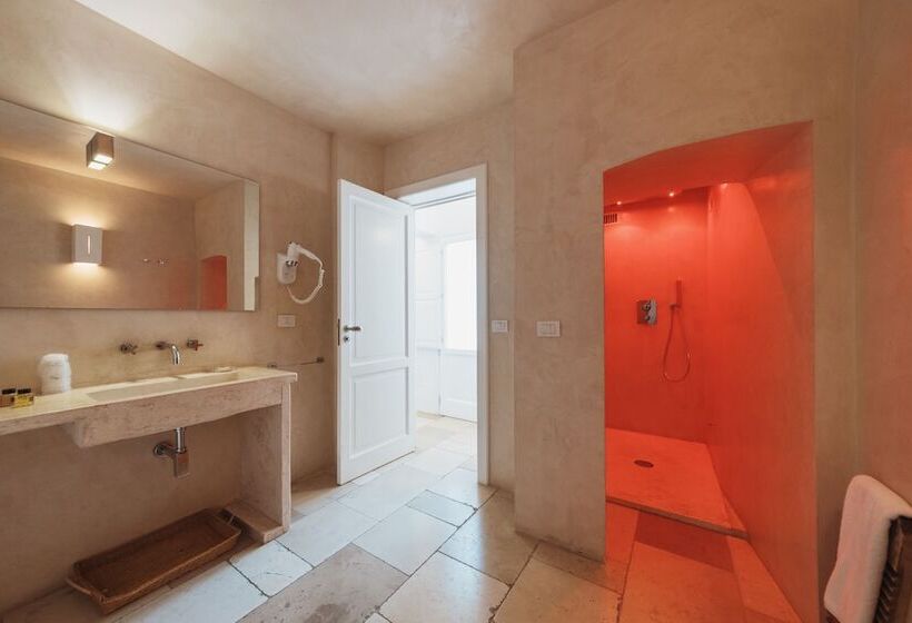 Номер Deluxe, Giovì Relais