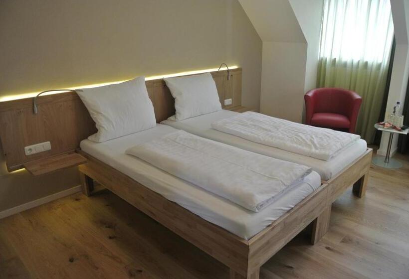 标准间, Jägerhof