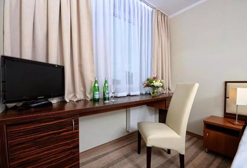اتاق استاندارد یک نفره, Mazovia Airport Modlin