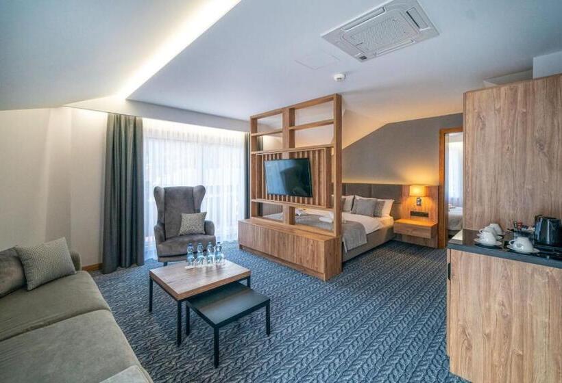 استودیو خانوادگی, Meta Resort & Vine Spa