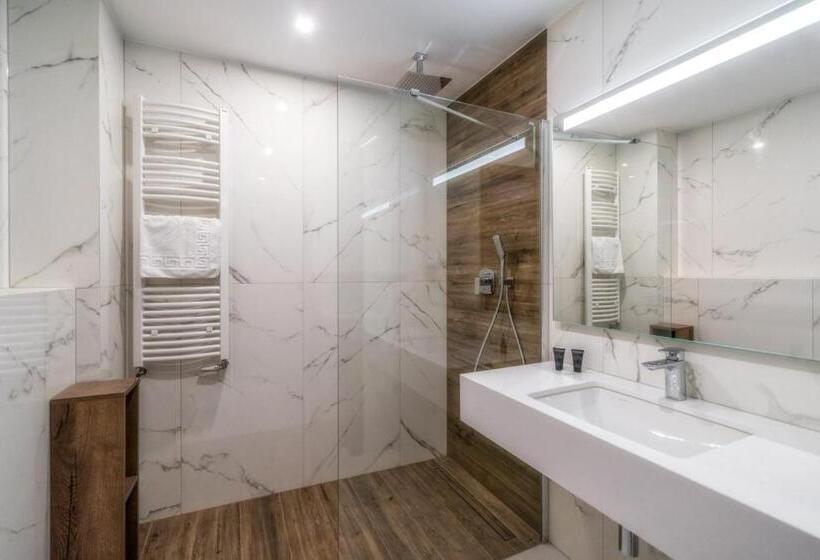 Номер Deluxe, Meta Resort & Vine Spa