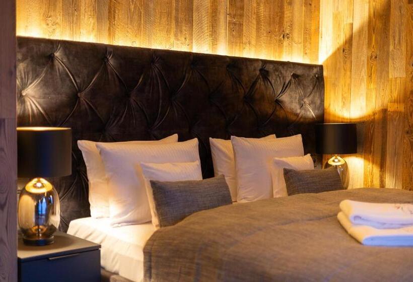 1 Bedroom Penthouse Apartment, Meta Resort & Vine Spa